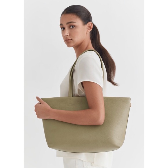 Cuyana Handbags - NEW Cuyana Small Easy Zipper Tote in Sage Pebbled Leather